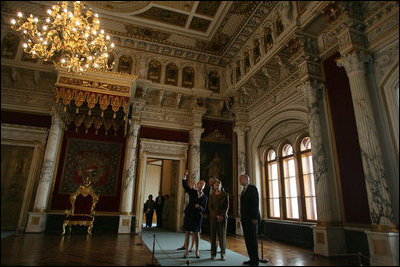 Led by Professor Dr. Kornelia von Berswordt-Wallrabe, Mrs. Laura Bush tours the throne room of the Schwerin Castle Wednesday, June 6, 2007, in Schwerin, Germany. The castle is the seat of the Land parliament of Mecklenburg-Western Pomerania and is the home to the castle museum on three floors.