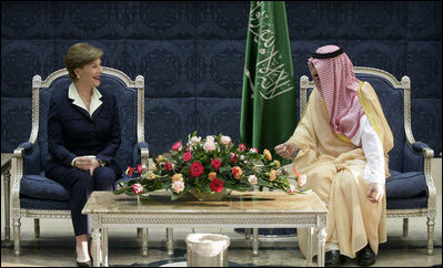 Mrs. Laura Bush meets with His Royal Highness Prince Mishaael bin Majed bin Abdul Aziz, the Governor of Jeddah, upon her arrival Tuesday, Oct. 23, 2007, to Jeddah, Saudi Arabia.