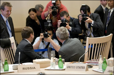 President George W. Bush and President Dmitriy Medvedev are the center of focus Tuesday, July 8, 2008, prior to the start of the morning’s G-8 Working Session in Toyako, Japan.