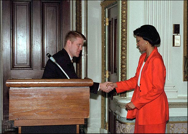 White House Intern Coordinator Mike Sanders introduces Condoleezza Rice, Assistant to the President for National Security Affairs, who spoke to the 2001 summer interns.