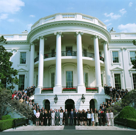 President George W. Bush and Vice President Dick Cheney with Spring 2003 White House interns