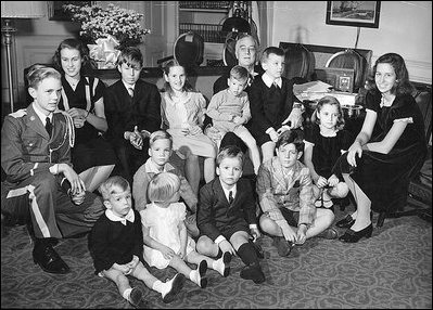  President Franklin Roosevelt poses with his 13 grandchildren on his fourth inaugural, January 20, 1945.