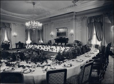 1954 Christmas images of the State Dining Room.