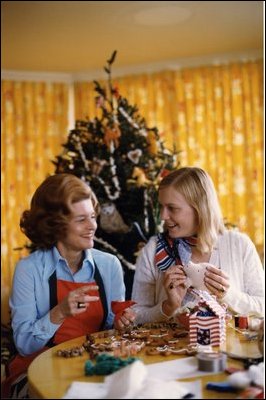 Mrs. Ford and Susan making the final Christmas touches.