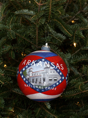 Arkansas Congressman Mike Ross selected artist Hugh Dunnahoe to decorate the 4th District's ornament for the 2008 White House Christmas Tree.
