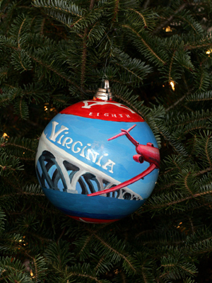 Virginia Congressman Jim Moran selected artist Ellen Hamilton to decorate the 8th District's ornament for the 2008 White House Christmas Tree.