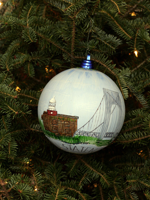 New York Congressman Vito Fossella selected artist Elle Finn to decorate the 13th District's ornament for the 2008 White House Christmas Tree. 