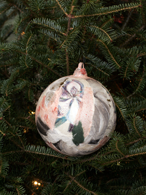 Louisiana Congressman William Jefferson selected artist Amy Bryan to decorate the 2nd District's ornament for the 2008 White House Christmas Tree.