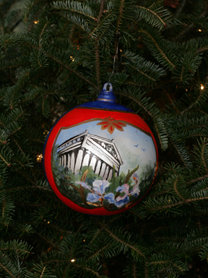 Tennessee Congressman Bart Gordon selected artist Mary Agnes Fuss to decorate the 6th District's ornament for the 2008 White House Christmas Tree.