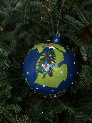 Michigan Congressman Vern Ehlers selected artist Paul Collins to decorate the 3rd District's ornament for the 2008 White House Christmas Tree. 
