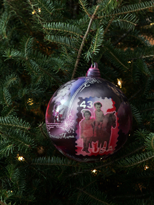 Texas Congressman Silvestre Reyes selected artist Gaspar Enriquez to decorate the 16th District's ornament for the 2008 White House Christmas Tree