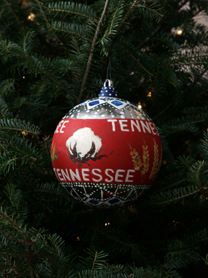 Tennessee Congressman John Tanner selected artist Pat Wade to decorate the 8th District's ornament for the 2008 White House Christmas Tree. 