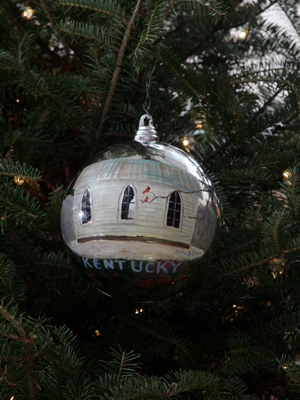 Kentucky Congressman Geoff Davis selected artist Steve White to decorate the 4th District's ornament for the 2008 White House Christmas Tree. 