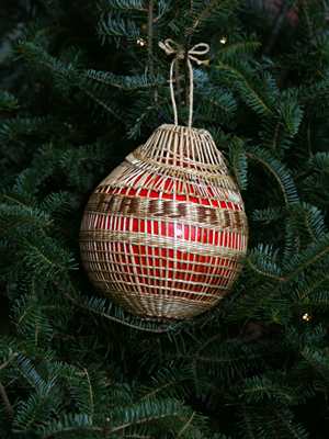 Hawaii Congresswoman Mazie Hirono selected artist Marques Marzan to decorate the 2nd District's ornament for the 2008 White House Christmas Tree.