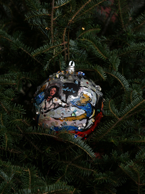 New Jersey Senator Frank Lautenberg selected artist Bojana Coklyat to decorate the State's ornament for the 2008 White House Christmas Tree. 