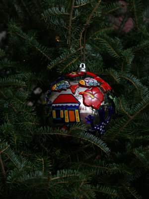 U.S. Virgin Islands Congresswoman Donna Christensen selected artist Jan Mitchelle to decorate the Virgin Islands’ ornament for the 2008 White House Christmas Tree. 