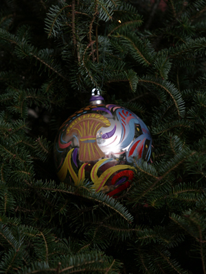 New York Congresswoman Kirsten Gillibrand selected artist Stephen Alcorn to decorate the 20th District's ornament for the 2008 White House Christmas Tree