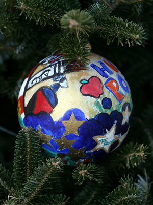 New York Congressman José Serrano selected artist David Yearwood to decorate the 16th District's ornament for the 2008 White House Christmas Tree.