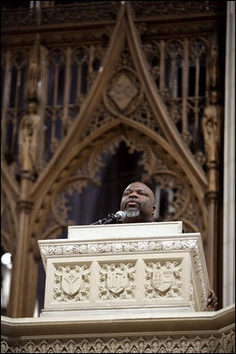 Bishop T.D. Jakes of the Potters House in Dallas, Texas, delivers a sermon during the National Day of Prayer and Remembrance Service at the Washington National Cathedral in Washington, D.C., Friday, Sept. 16, 2005. 