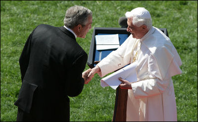 President George W. Bush shakes hands with Pope Benedict XVI following the Pope's remarks Wednesday, April 16, 2008, at the welcoming ceremony for the Pope on the South Lawn of the White House.