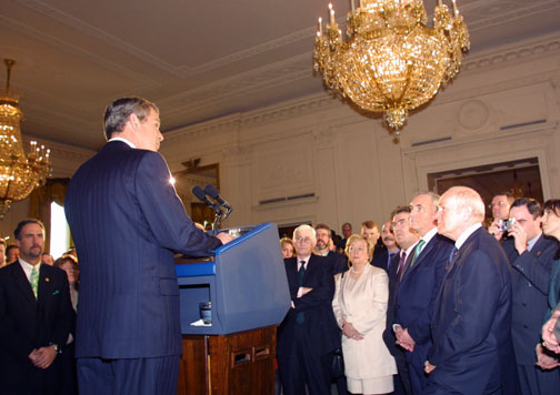 President Bush speaks to Irish Americans in the White House.