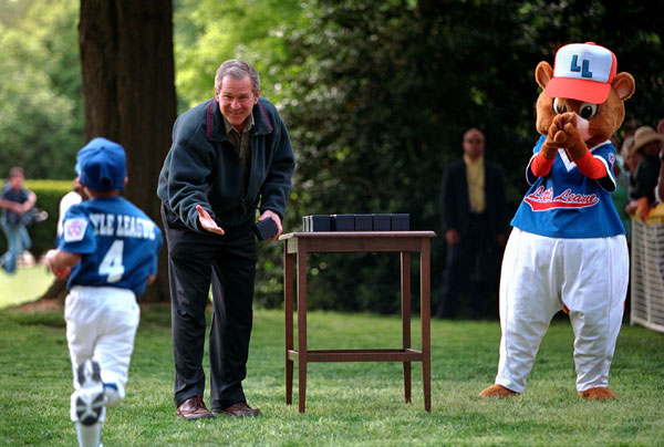 President Bush gave each player a momento of the afternoon. WHITE HOUSE PHOTO BY DAVID BOHRER