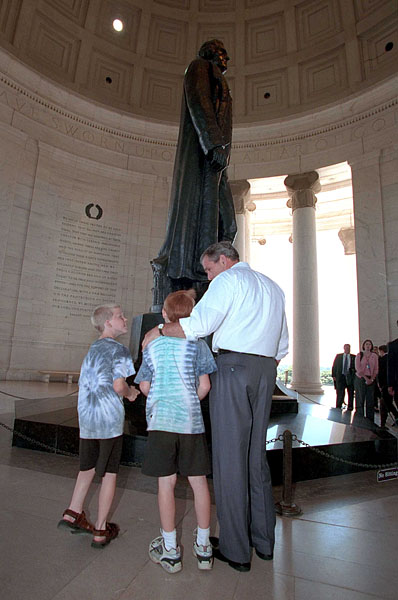 President Bush and First Lady Laura Bush greet visitors at the Jefferson Memorial