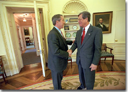 President Bush greets Senator Trent Lott before a lunch meeting March 5, 2001. White House photo by Eric Draper.