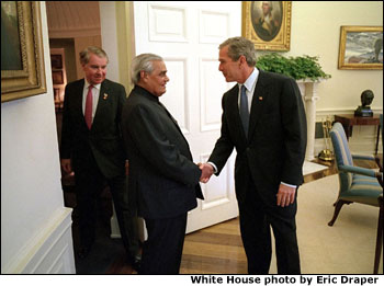 President George W. Bush welcomes Prime Minister Vajpayee of India to the Oval Office Friday, November 9. White House photo by Eric Draper.
