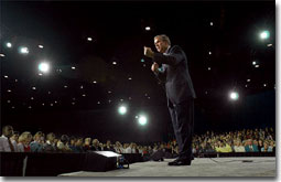 Meeting with about 4,000 displaced workers, President George W. Bush holds a town hall meeting at the Orange County Convention Center in Orlando, Fla., Tuesday, Dec. 4, 2001. White House photo by Eric Draper.