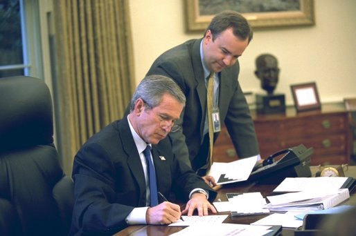  As pictured in the attached file photo, President George W. Bush works on a press statement with Principal Deputy White House Press Secretary Scott McClellan in the Oval Office Nov. 7, 2002. President Bush announced today that he will name Scott McClellan to be Assistant to the President and White House Press Secretary. Currently, Mr. McClellan is Deputy Assistant to the President and the Principal Deputy White House Press Secretary. He will succeed current White House Press Secretary Ari Fleischer, who has announced that he will depart the White House next month. White House photo by Eric Draper.