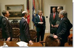 President George W. Bush meets with economists in the Roosevelt Room Friday, Jan. 30, 2004.  White House photo by Tina Hager