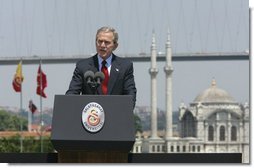 President George W. Bush delivers remarks at Galatasaray University, Tuesday, June 29, 2004.  White House photo by Eric Draper