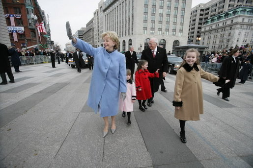 Vice President Dick Cheney and Lynne Cheney walk with their family in the Inaugural Parade along Pennsylvania Avenue Thursday, Jan. 20, 2005. White House photo by David Bohrer