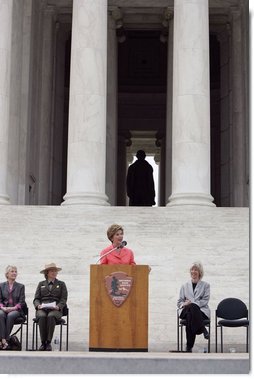 Laura Bush talks about America's national parks during a Junior Ranger campaign event at the Thomas Jefferson Memorial in Washington, D.C., April 21, 2005.  White House photo by Paul Morse