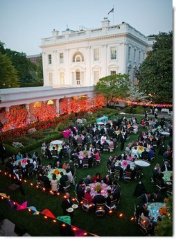President George W. Bush and Laura Bush host a dinner celebrating Cinco de Mayo in the Rose Garden Wednesday, May 4, 2005.  White House photo by Paul Morse