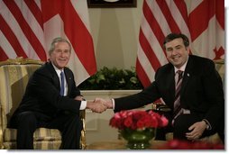 President George W. Bush and Georgian President Mikhail Saakashvili meet in Tbilisi Tuesday, May 10, 2005.  White House photo by Eric Draper