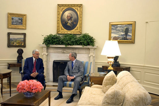 President George W. Bush meets with Egypt's Prime Minister Ahmed Nazif in the Oval Office Wednesday, May 18, 2005. White House photo by David Bohrer