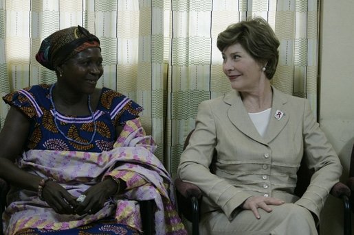 Mrs. Laura Bush visited with patients and their family members at the Korle-Bu Treatment Center, Tuesday, Jan. 17, 2006 in Accra, Ghana. White House photo by Shealah Craighead