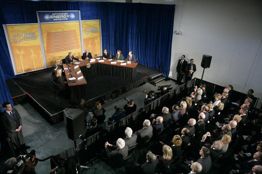 President George W. Bush leads a panel discussion with experts on energy conservation and efficiency at the National Renewable Energy Laboratory in Golden, Colo., Tuesday, Feb. 21, 2006. White House photo by Eric Draper