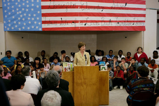Mrs. Laura Bush, addressing an audience Wednesday, May 3, 2006 at the Gorenflo Elementary School in Biloxi, Miss., announces the distribution of $500,000 in grants for 10 Gulf Coast school libraries made possible by The Laura Bush Foundation for America's Libraries' Gulf Coast School Library Recovery Initiative. White House photo by Kimberlee Hewitt