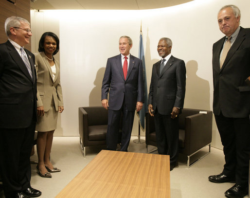 President George W. Bush stands with Kofi Annan, Secretary-General of the United Nations, after the President's arrival Tuesday, Sept. 19, 2006, to the U.N. in New York. With them are from left: Josh Bolten, White House Chief of Staff; Condoleezza Rice, Secretary of State, and Mark Malloch Brown, Deputy Secretary-General of the U.N. White House photo by Eric Draper