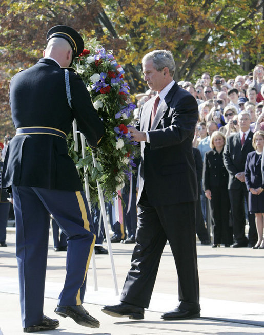 President George W. Bush lays a wreath at the Tomb of the Unknowns during Veteran’s Day ceremonies Saturday, Nov. 11, 2006, at Arlington National Cemetery in Arlington, Va. White House photo by Kimberlee Hewitt