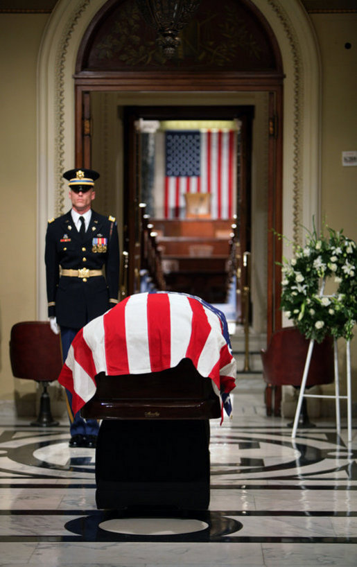 Former President Gerald R. Ford lies in repose in front of the House Chamber at the U.S. Capitol before proceeding to the Rotunda for the State Funeral ceremony, Saturday, December 30, 2006. Former President Ford served in the House of Representatives for 24 years. White House photo by David Bohrer