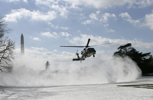 Marine One comes in for a snowy landing on the South Lawn Wednesday, Feb. 7, 2007. President George W. Bush and Mrs. Laura Bush traveled to Shenandoah National Park to highlight his National Park Centennial Initiative. White House photo by Eric Draper