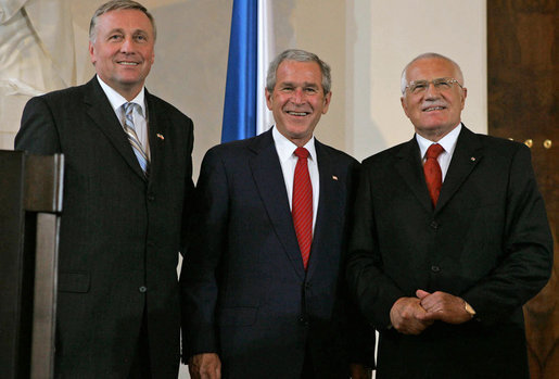 President George W. Bush stands with Czech Republic Prime Minister Mirek Topolanek and President Vaclav Klaus, right, and in Rothmayer Hall during a press conference at Prague Castle Tuesday, June 5, 2007, in Prague, Czech Republic. “In this room are dissidents and democratic activists from 17 countries on five continents. You follow different traditions, you practice different faiths, and you face different challenges,” said President Bush. “But you are united by an unwavering conviction: that freedom is the non-negotiable right of every man, woman, and child, and that the path to lasting peace in our world is liberty.” White House photo by Chris Greenberg