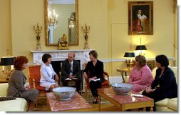 Mrs. Laura Bush hosts a coffee for Mrs. Maria Kaczynska, First Lady of Poland, in the Yellow Oval Room Monday, July 16, 2007.  White House photo by Shealah Craighead