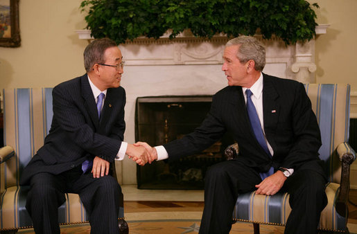 President George W. Bush welcomes United Nations Secretary General Ban Ki-moon to the Oval Office Tuesday, July 17, 2007, where they discussed the issues of Darfur, plans for an upcoming Middle East conference, also United Nation plans in Afghanistan and Iraq. White House photo by Eric Draper