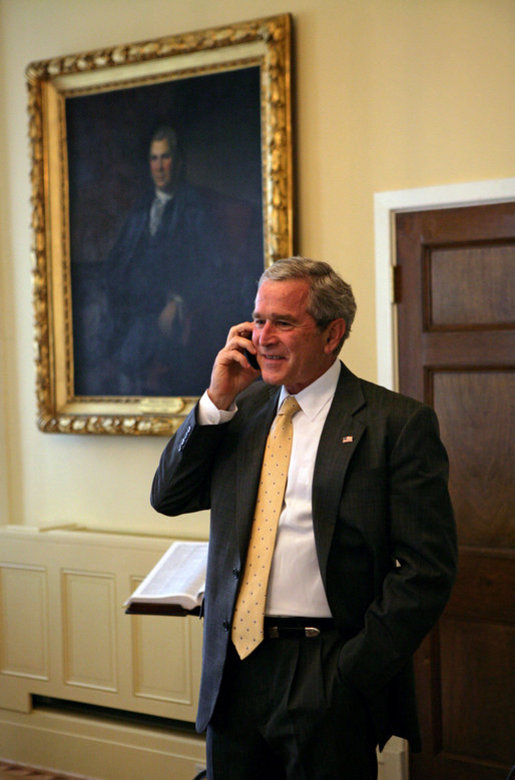 President George W. Bush congratulates San Francisco Giants' Barry Bonds in a phone call from the U.S. Department of the Treasury, Wednesday, Aug. 8. 2007. Mr. Bonds hit his record-breaking 756th home run during last night's game against the Washington Nationals in San Francisco. White House photo by Chris Greenberg