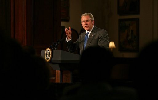 President George W. Bush speaks on the economy during a luncheon Monday, Jan. 7, 2008, with business and community leaders at the Union League Club of Chicago. White House photo by Joyce N. Boghosian